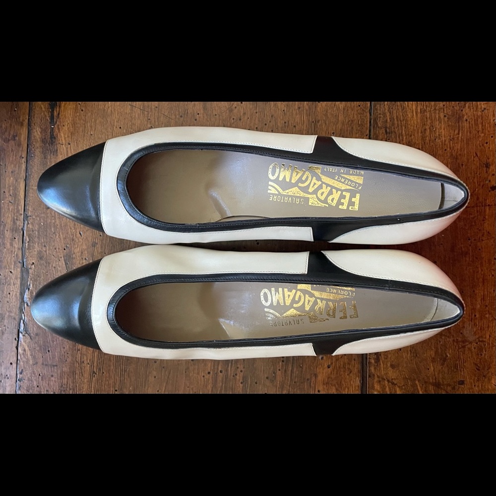 pair of new ferragamo shoes 7m
